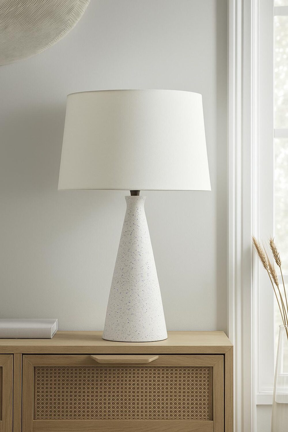 Conical lamp